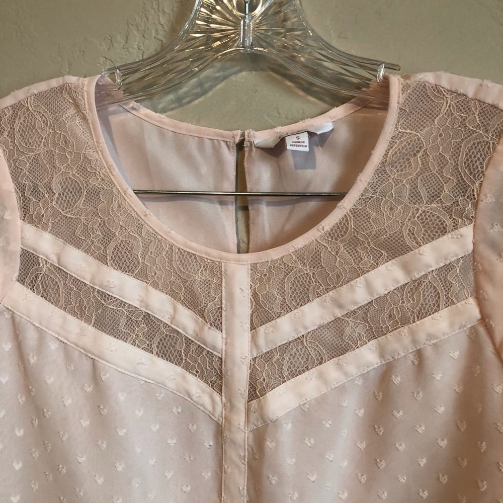 Candies Blush Pinkβ Lace Heart Sleeveless Blouse - Picture 6 of 9